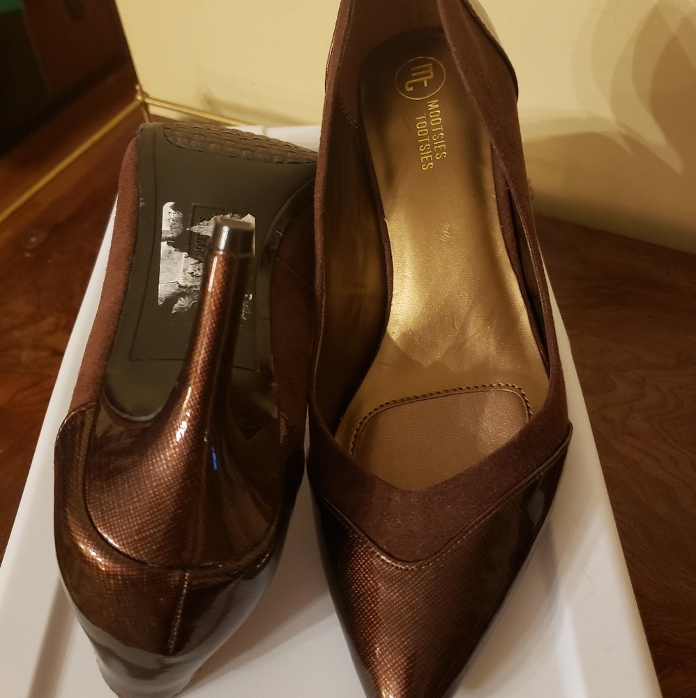 Heels - Picture 3 of 4